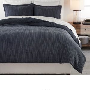 Pottery Barn honeycomb cotton duvet cover and shams